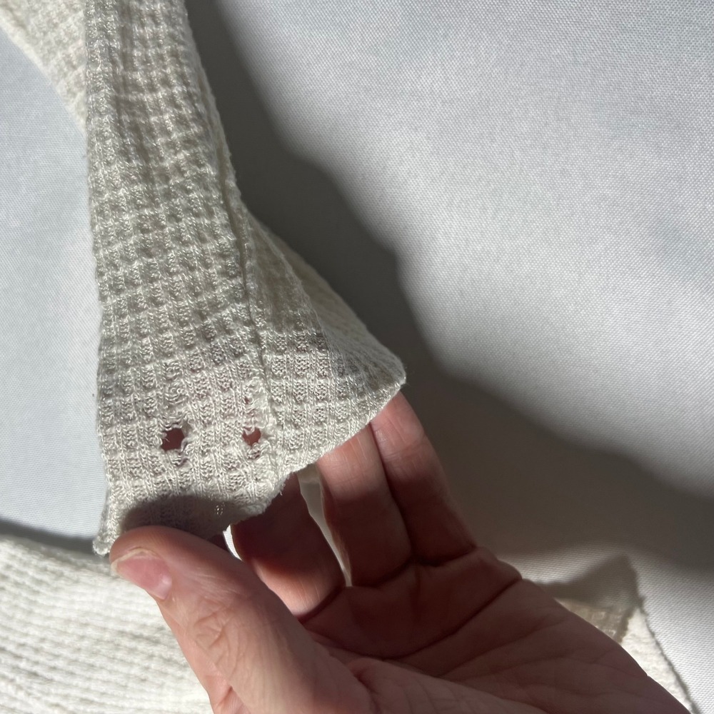 Free People White‎ Waffle Henley Knit Long Sleeve Button Up Shirt Top Women's L - Picture 5 of 6